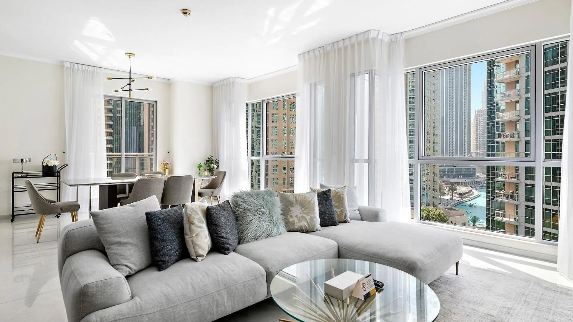 Sophisticated 2Bdr-Burj Khalifa & Fountain View Apartment Dubai